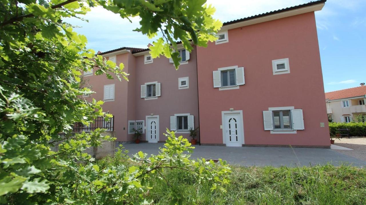 Apartments Jela Sveti Vid-Miholjice Esterno foto