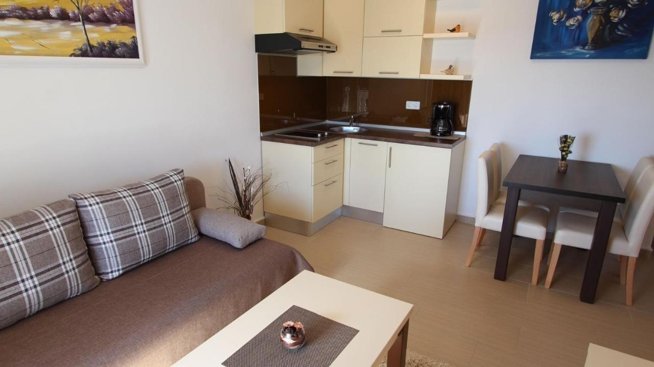 Apartments Jela Sveti Vid-Miholjice Esterno foto