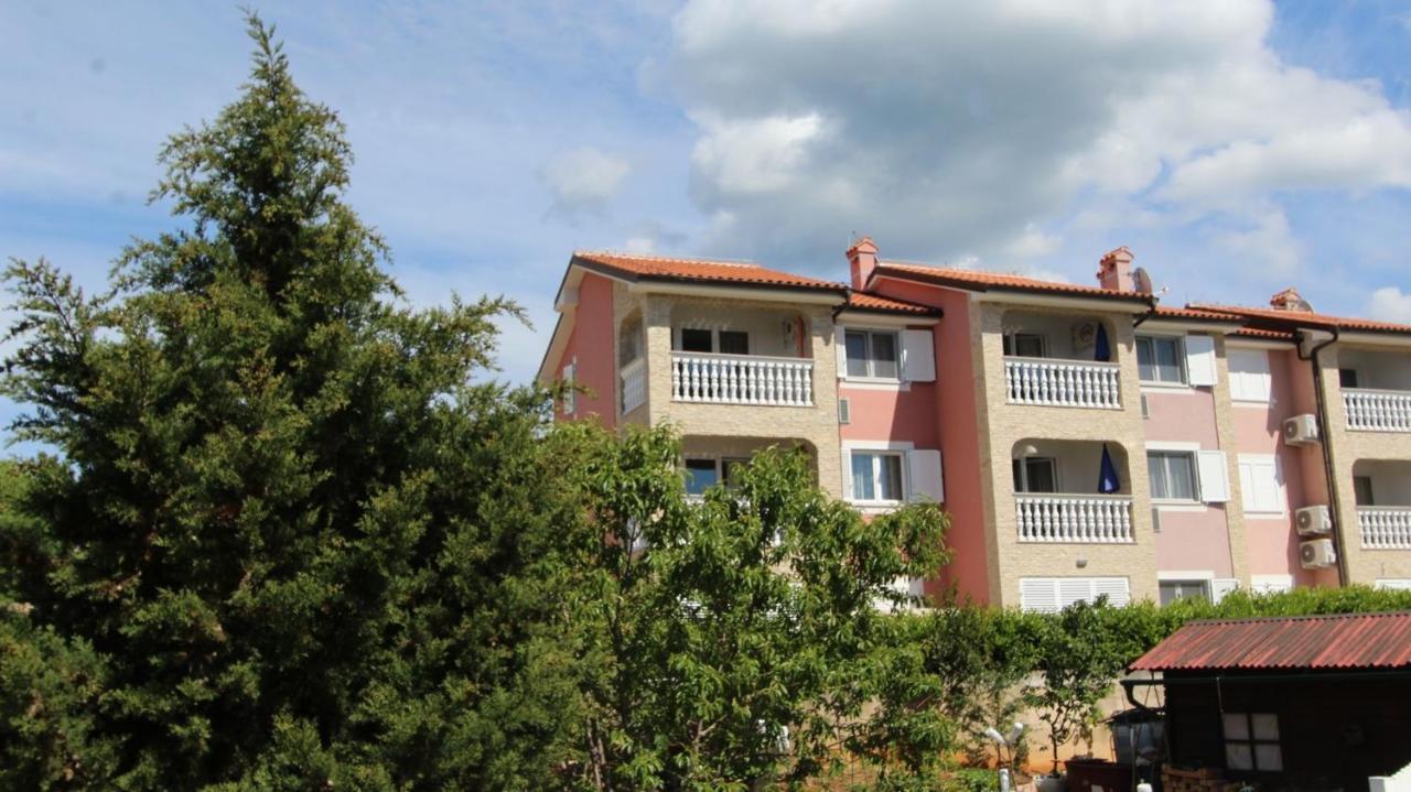 Apartments Jela Sveti Vid-Miholjice Esterno foto
